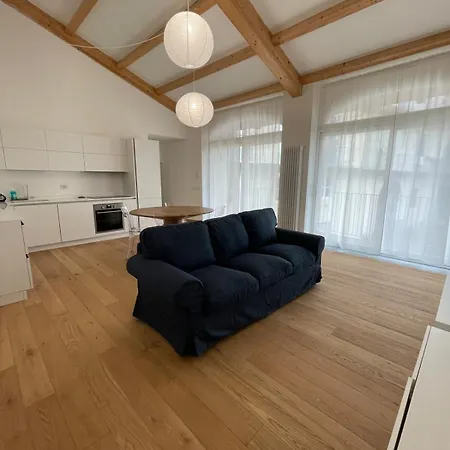Apartment Le Finestre Sul Cortile Biella