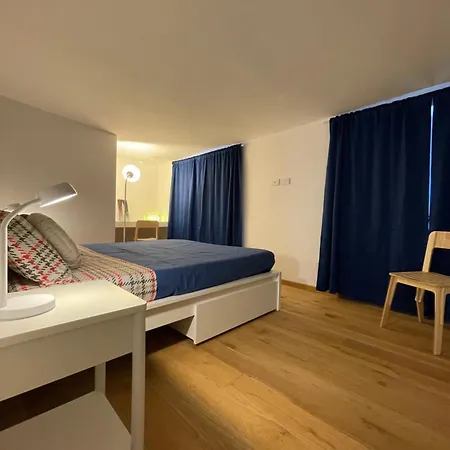Apartment Le Finestre Sul Cortile Biella