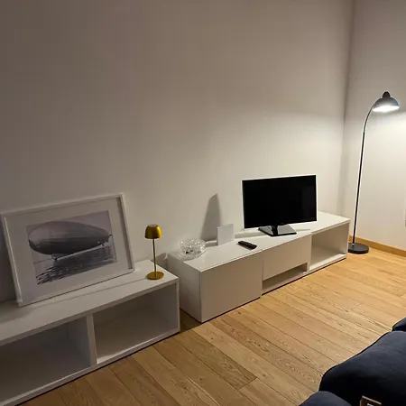 Apartment Le Finestre Sul Cortile Biella